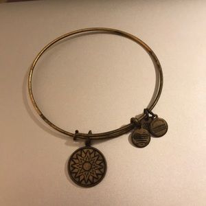 Star Alex & Ani
